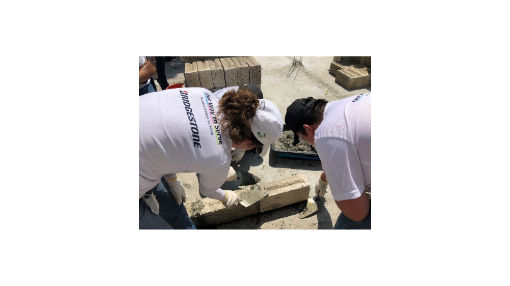 Brudgestone Mexico partners with Habitat for Humanity